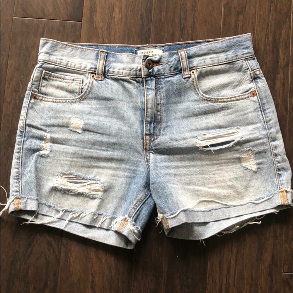 Light wash distress shorts